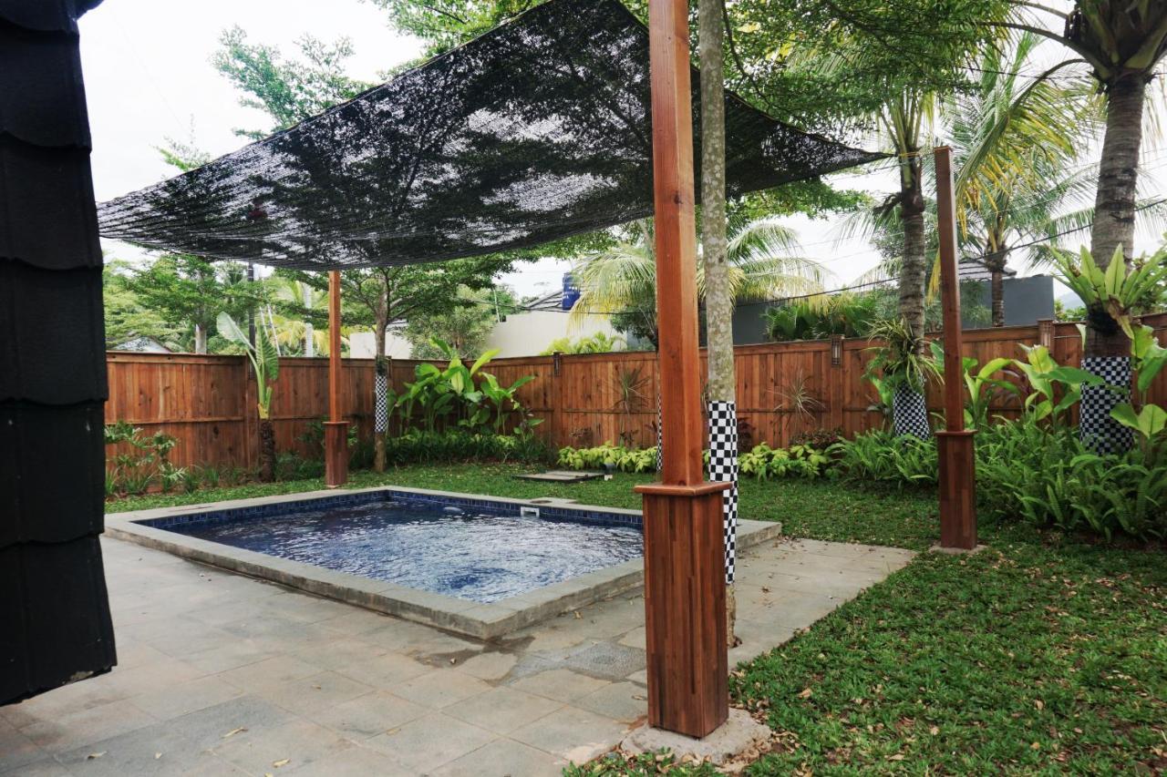 Collection O 9 Villa Ubud Anyer Exterior foto