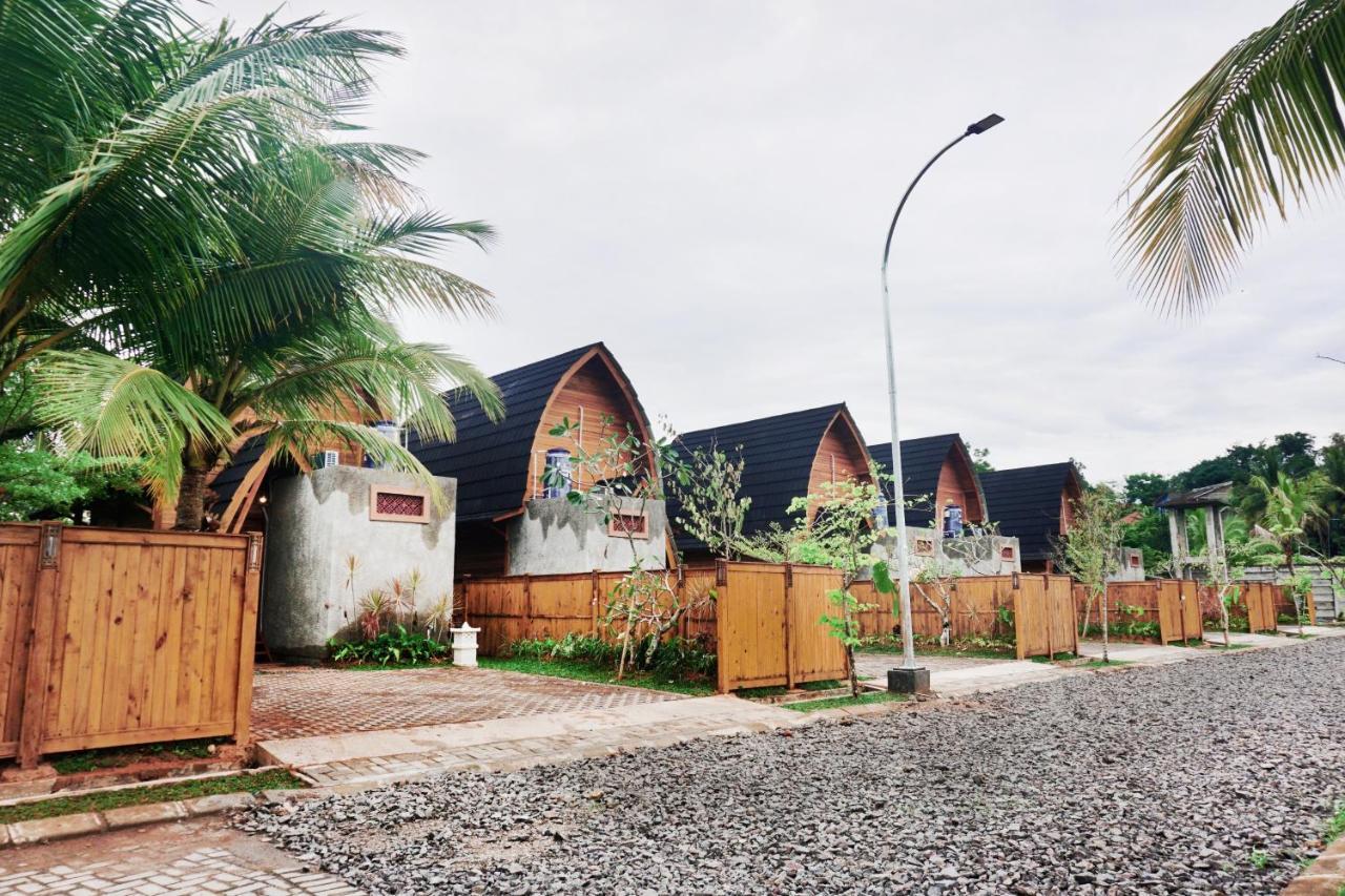 Collection O 9 Villa Ubud Anyer Exterior foto